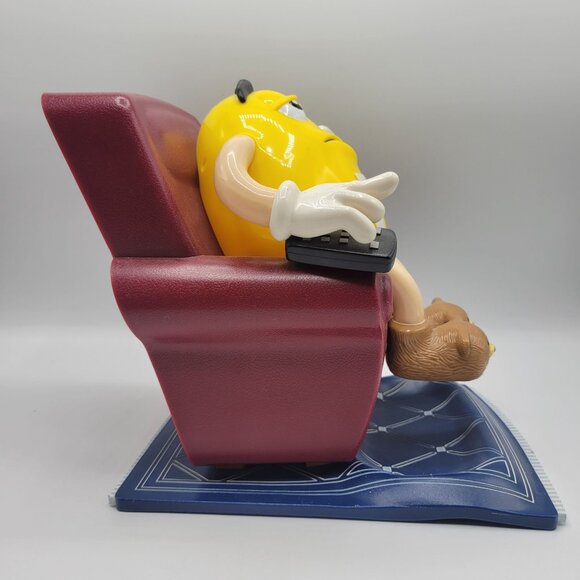 Vintage M&M Collectible Candy Dispenser Yellow Peanut MM on Recliner - Picture 3 of 9
